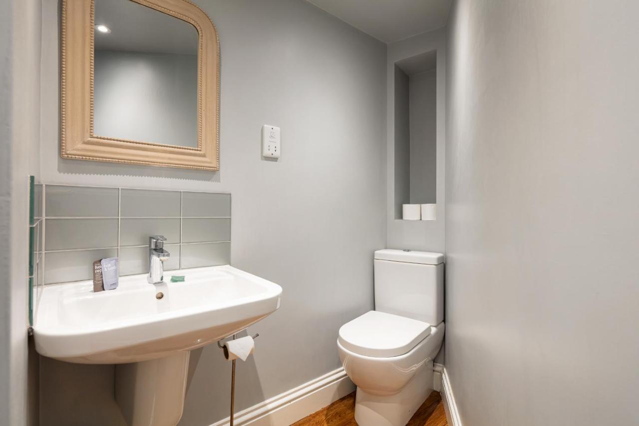 Castle Properties: The Duchess, 3 Bed Family Cottage Windsor Exterior foto